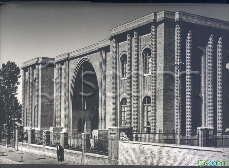 معماری آندره گدار: مجموعه معماری دوران تحول در ایران