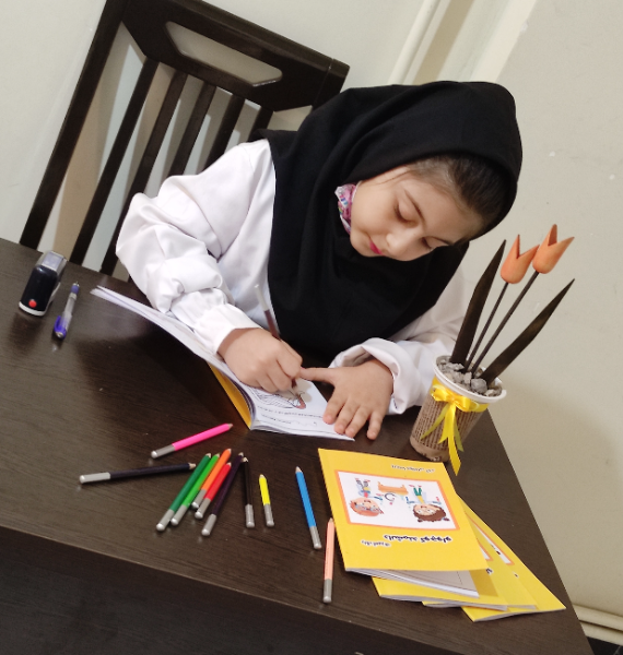 رنگ‌آمیزی دانشمند کوچولو