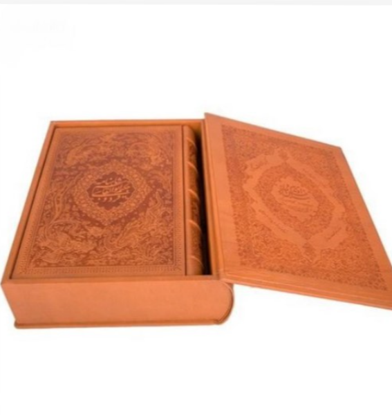 شاهنامه فردوسی با آثاری از هنرمندان دوره صفویه براساس نسخه 9 جلدی چاپ مسکو